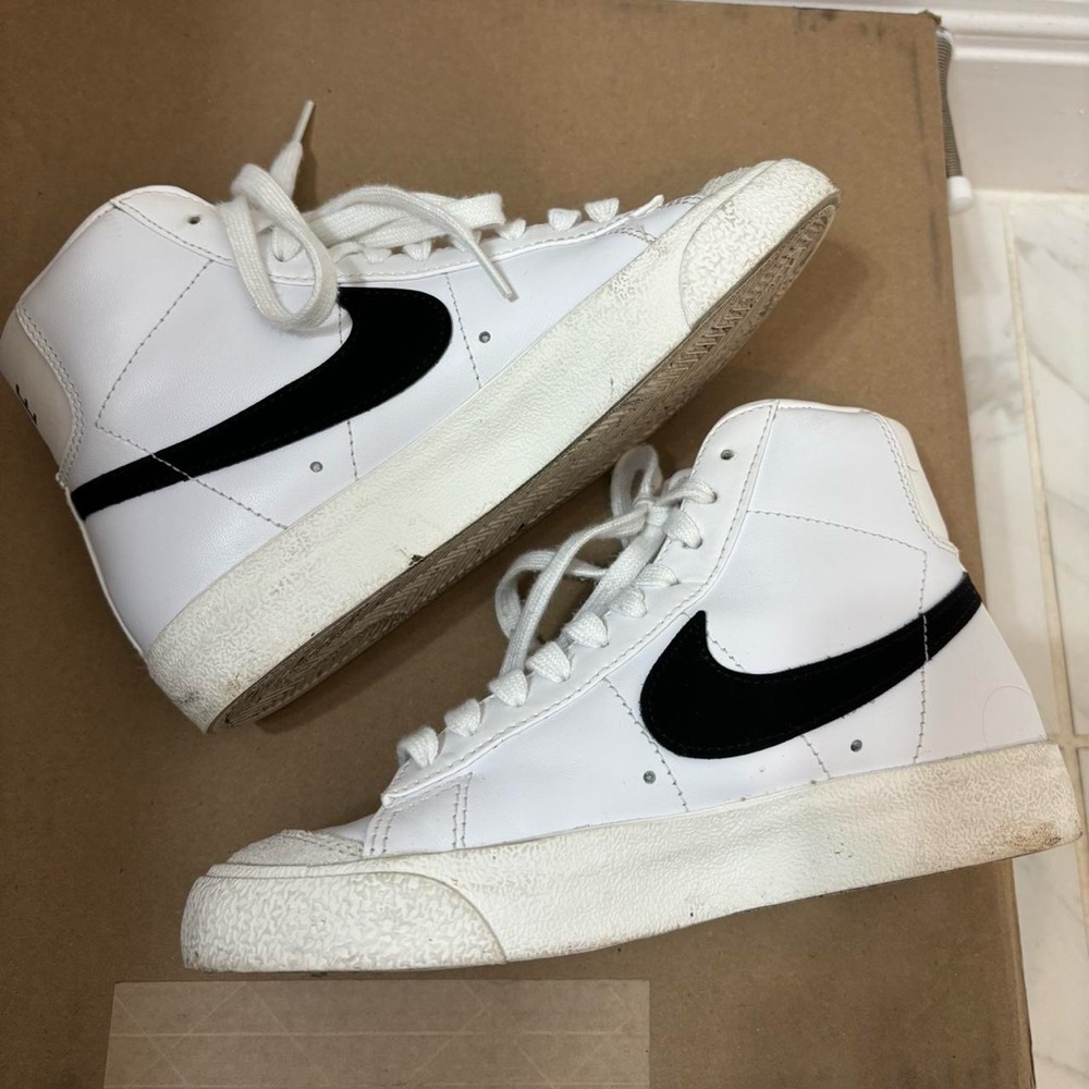 Nike Blazer Mid ‘77